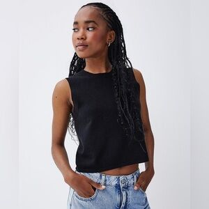 Zara Cropped Sleeveless Sweater Top